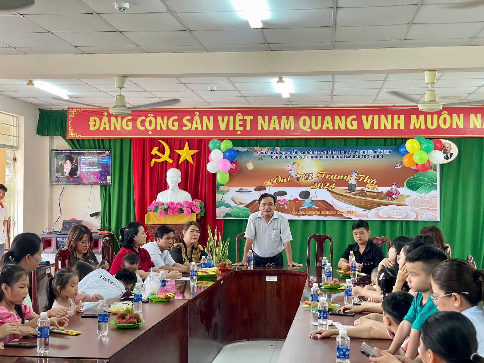 HỌP MẶT VUI TẾT TRUNG THU CHO CON VIÊN CHỨC, NGƯỜI LAO ĐỘNG THUỘC TRUNG TÂM BẢO TRỢ XÃ HỘI  THÀNH PHỐ CẦN THƠ